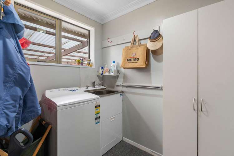 1 Windsor Place Mosgiel_23