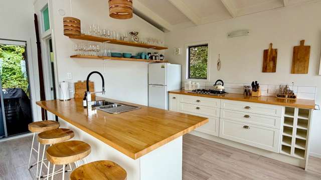44 Blackwell Drive Great Barrier Island_2