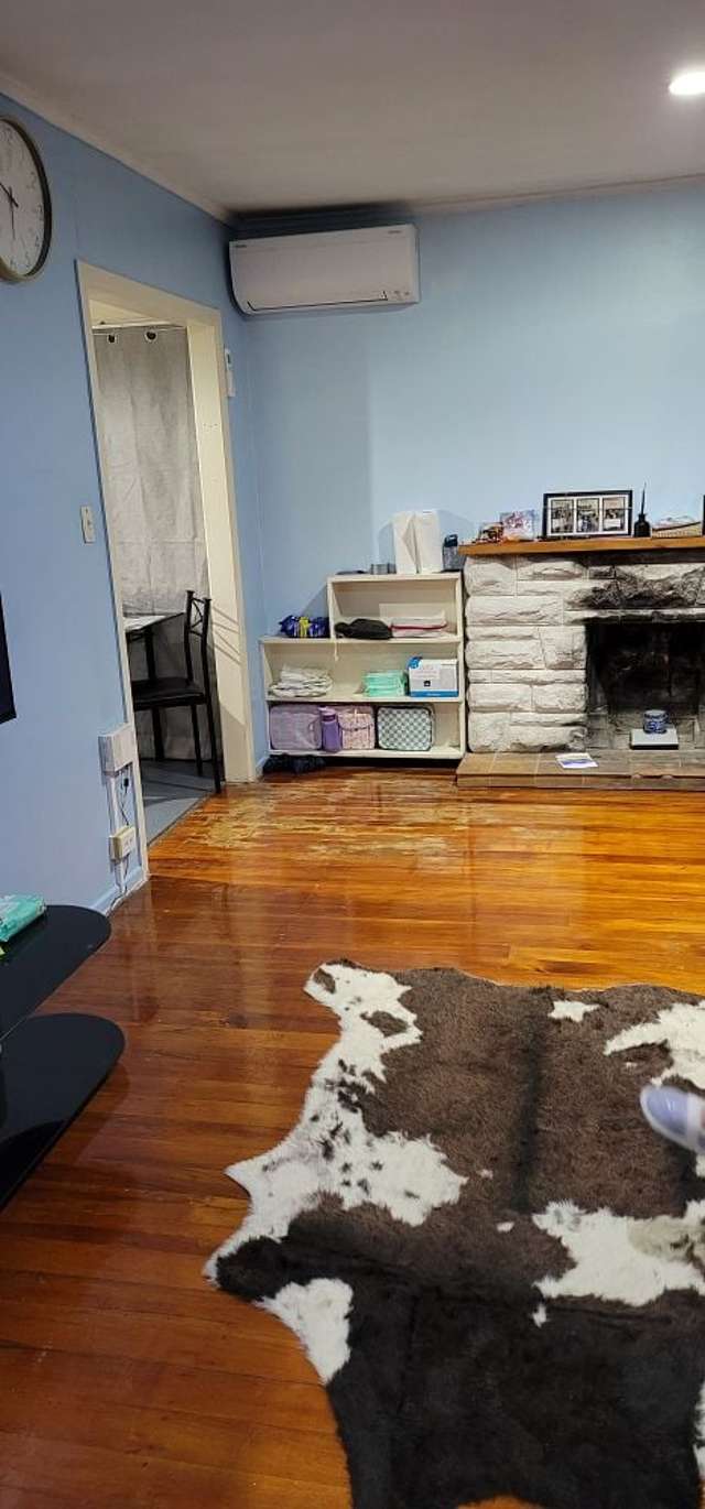 3 bed room in Westlake zone with handy location