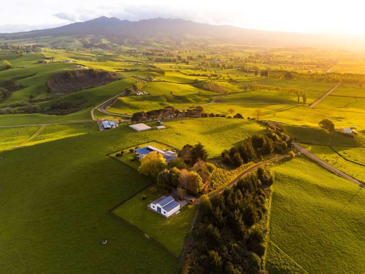 300 Grove Road Te Pahu_37