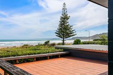 8 Makorori Beach Road_4