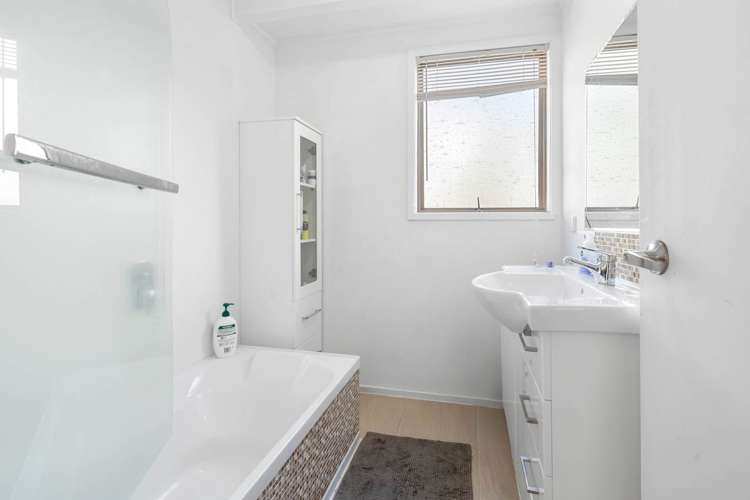 20a Regency Place Sunnynook_10