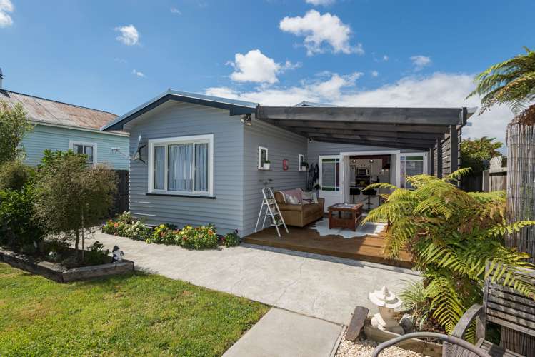 681 Worcester Street Linwood_0