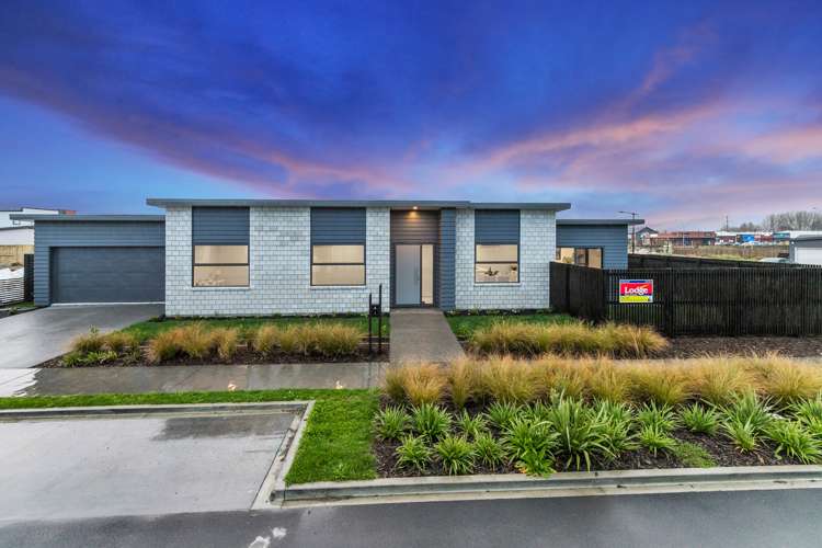 7 Squire Avenue Chartwell_13