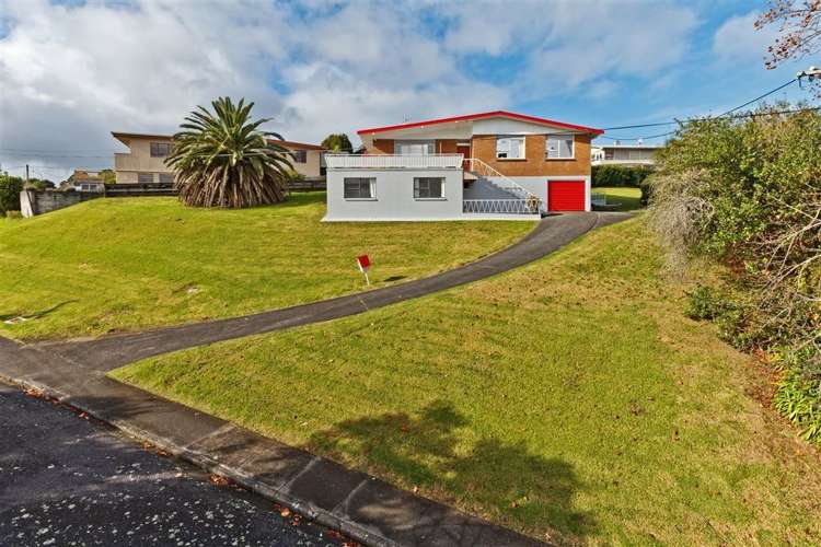 8 Coroglen Avenue Birkenhead_14