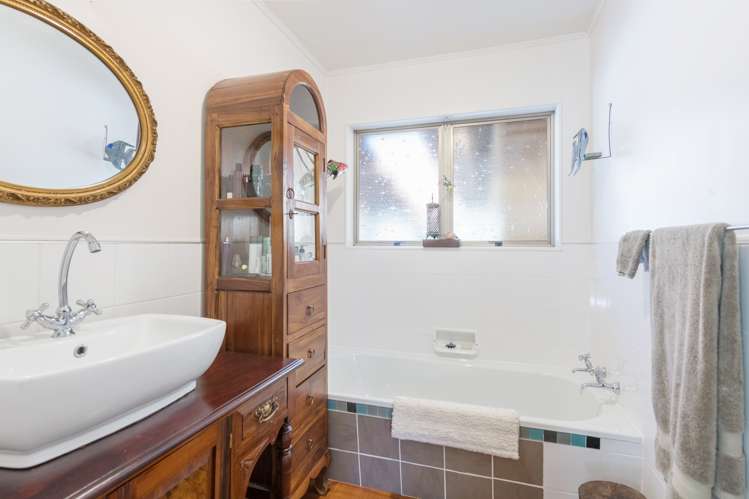 442 Church Valley Road Wakefield_11