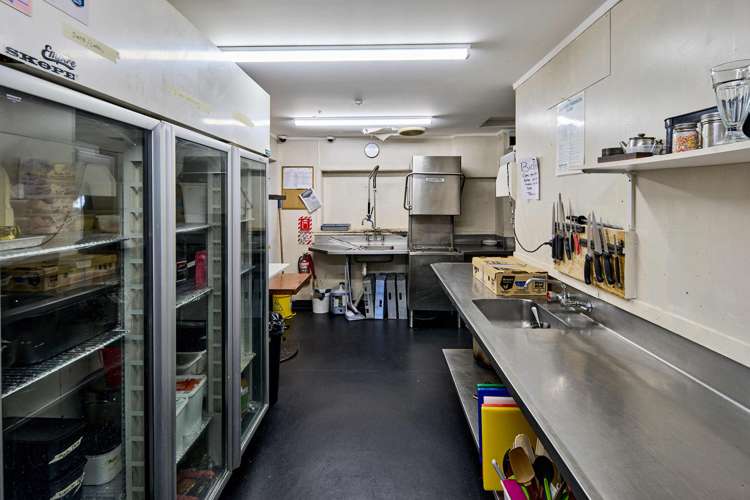 8-14 Evans Street and 25 Oates Street Stokes Valley_12