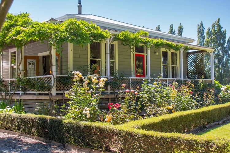 1531 Kahutara Road Kahutara_0