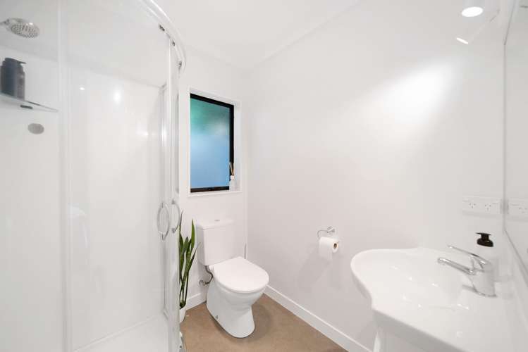 17a Callis Avenue Opaheke_23