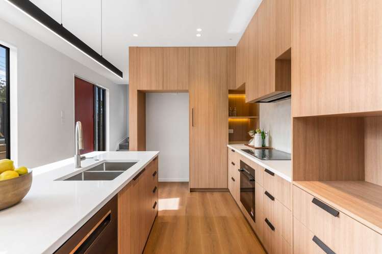 26-28 Weybridge Crescent_5