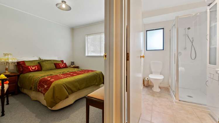 8 Gairloch Place Wattle Downs_5