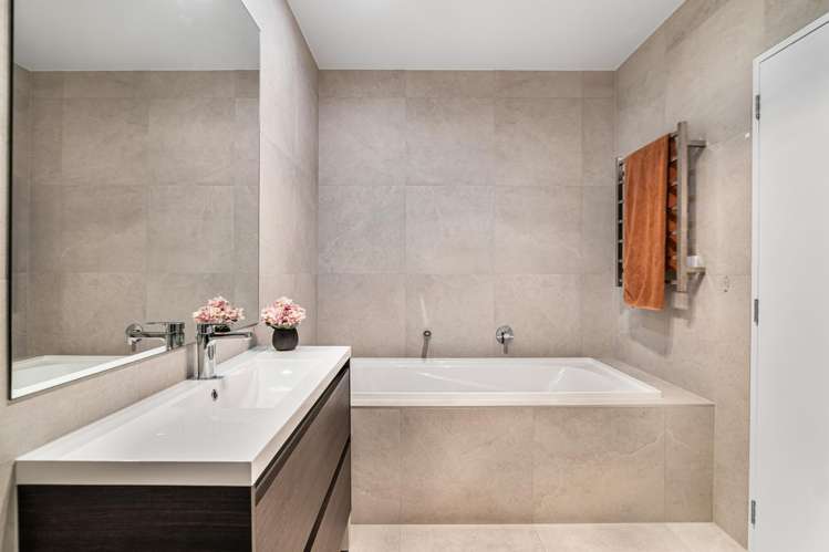 84 Symes Drive Red Beach_20