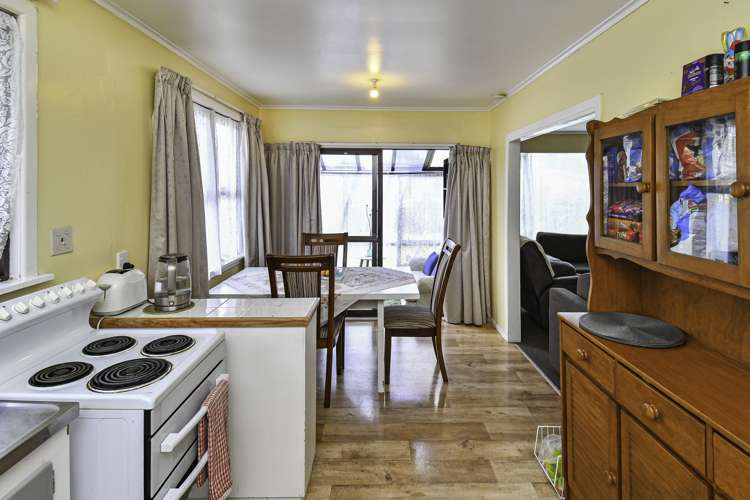 17 Matapouri Road Mangere Bridge_9