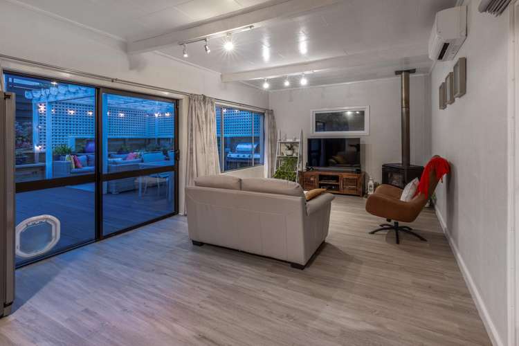 19 Forth Place Papakowhai_8