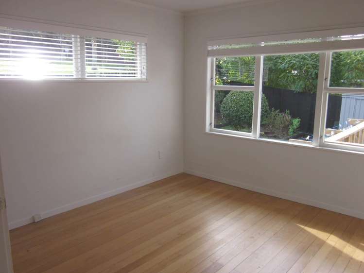 4/420 Beach Road Mairangi Bay_6