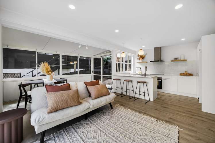 6 Kingsway Avenue Sandringham_21
