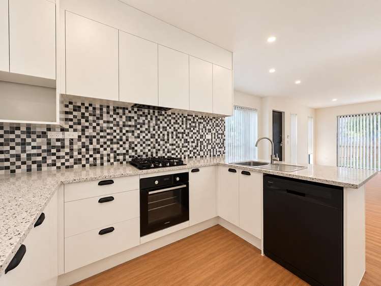 306 Bucklands Beach Road Bucklands Beach_3
