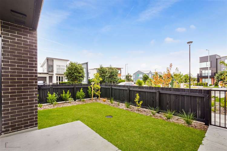 68 Glidepath Road Hobsonville_16