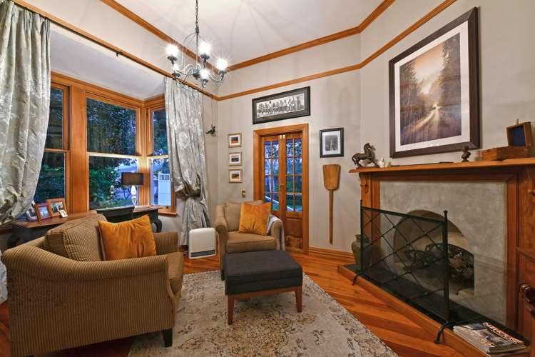 2 Barton Road Heretaunga_11