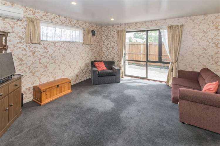 6 Cris Lodge Courts Hornby_3