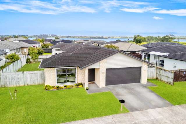 Superb 2015 Fletcher Home with Double Glazing!