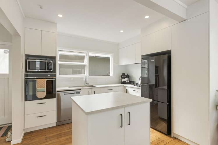 15 Tarahua Road Vogeltown_1