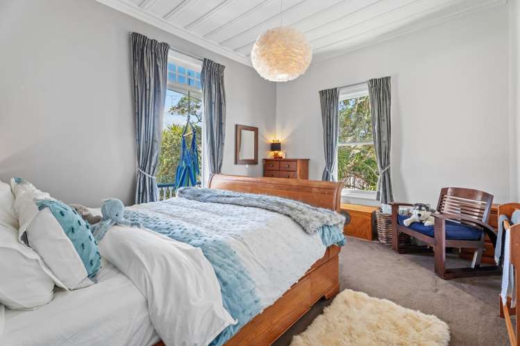 118 Calliope Road Stanley Point_29
