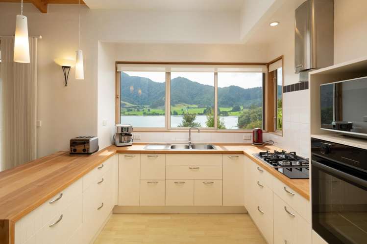 19 Saint Omer Road Kenepuru Sound_7