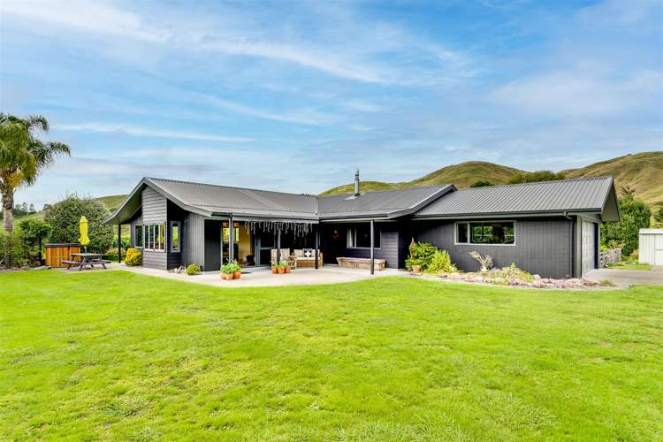 813 Seafield Road Puketapu_0