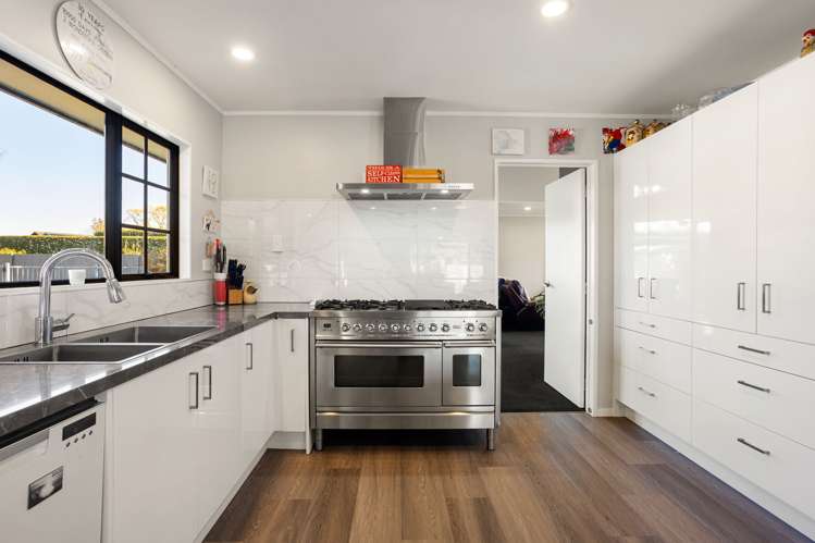 64 Athlone Drive Cambridge_3