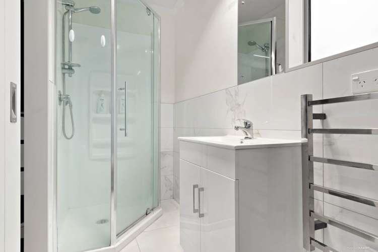 10a Sylvan Crescent Te Atatu South_11