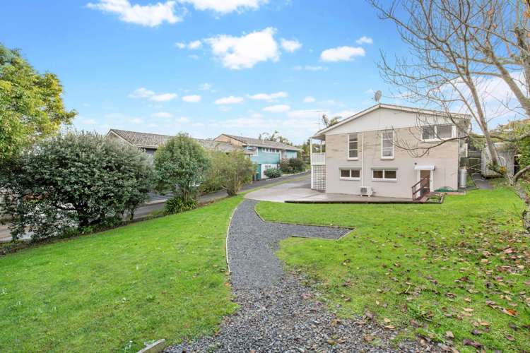 2/2 Pine Terrace Howick_16