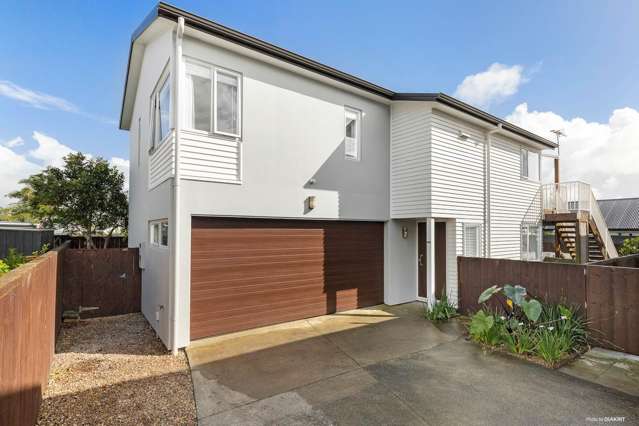 66a Wharf Road Clarks Beach_2