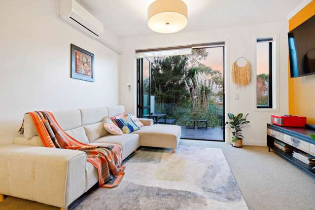 72 Norwood Drive Flat Bush_2