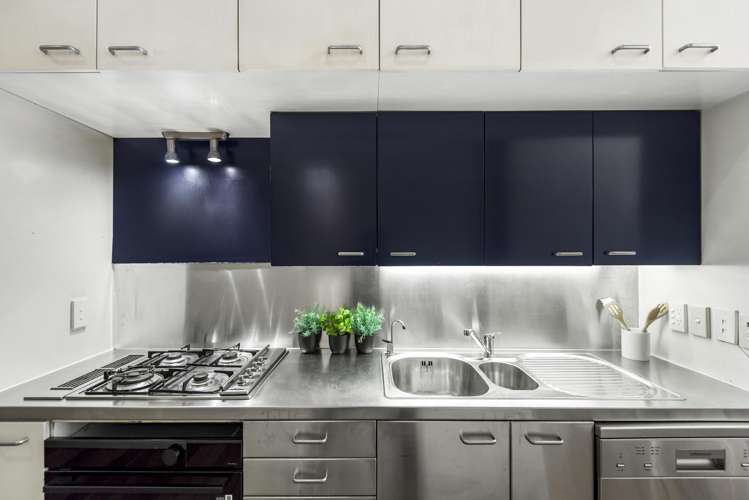 2G/7-15 Emily Place_5