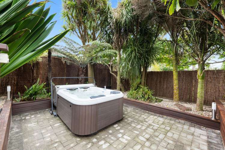 26 Gunner Drive Te Atatu Peninsula_16