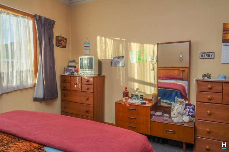 1 Ross Street Dunollie_10