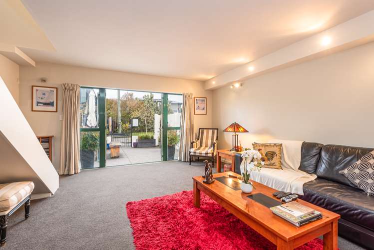 2/14 Moa Place Christchurch Central_1