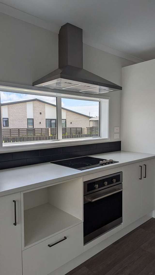 7 John Main Drive Drury_2