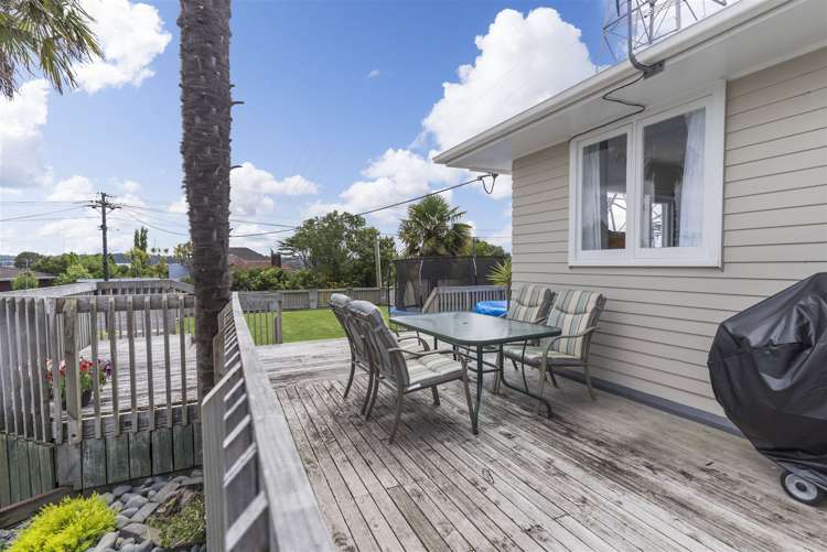 11 Paton Avenue Te Atatu South_18