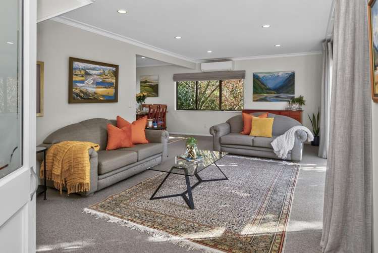24C Charles Dickens Drive_3