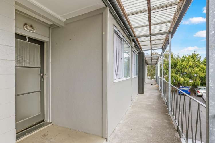 8/3 Tralee Place Hillcrest_6