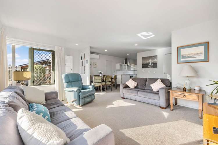 51 The Grove Red Beach_5