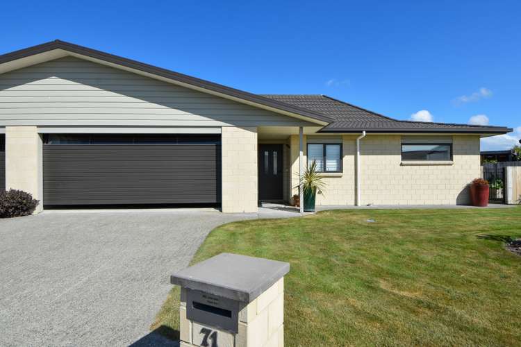 71 Ashmore Park Road Carterton_13