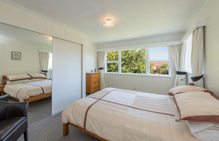 200 The Ridgeway Stoke_16