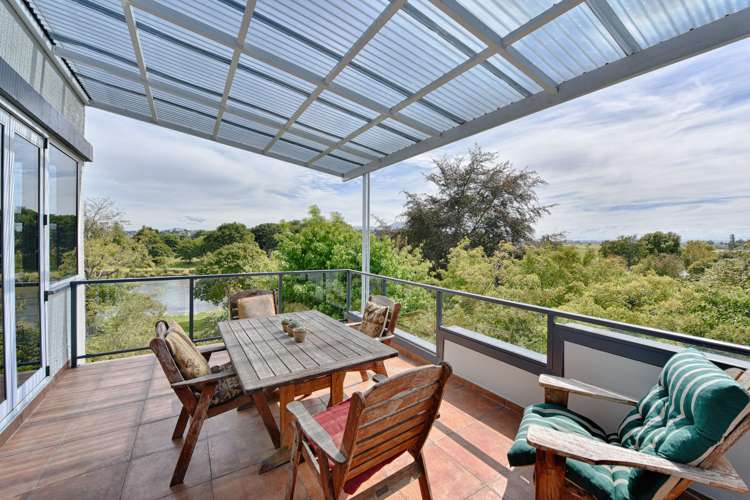 11 Rock Street Gore Surrounds_6