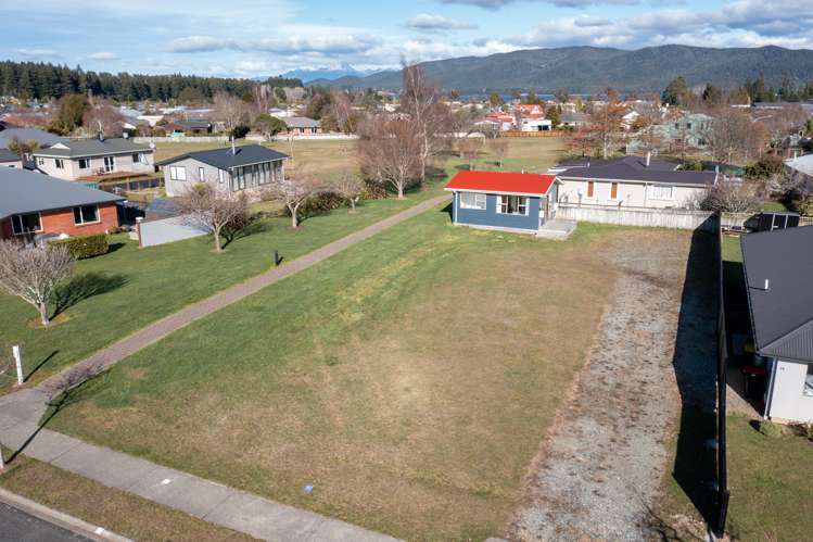 30 Lawson Burrows Crescent Te Anau_16