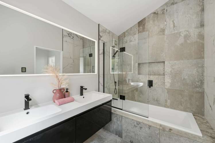 90B Eskdale Road Birkdale_17