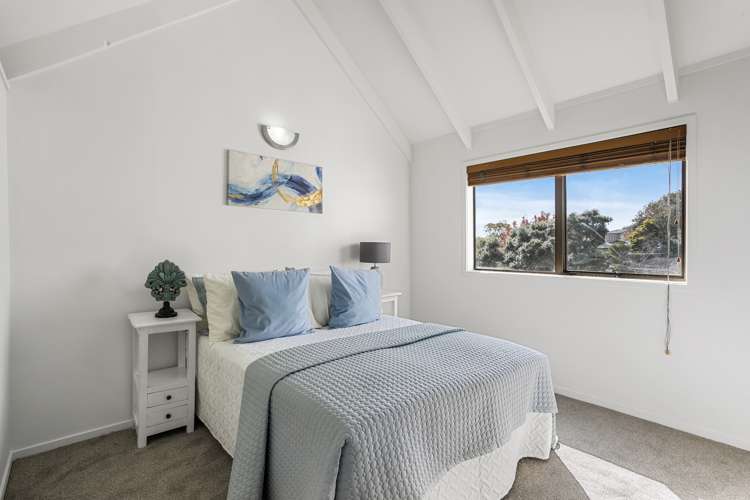 8 Lynngate Place Hillcrest_14