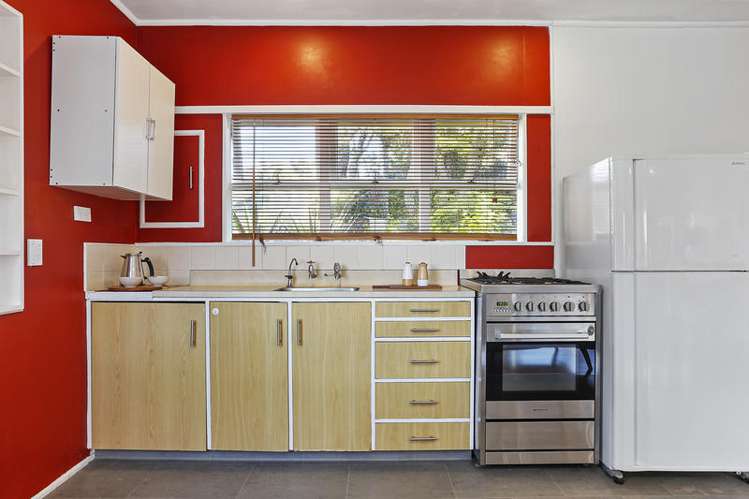 239 Golf Road Titirangi_5